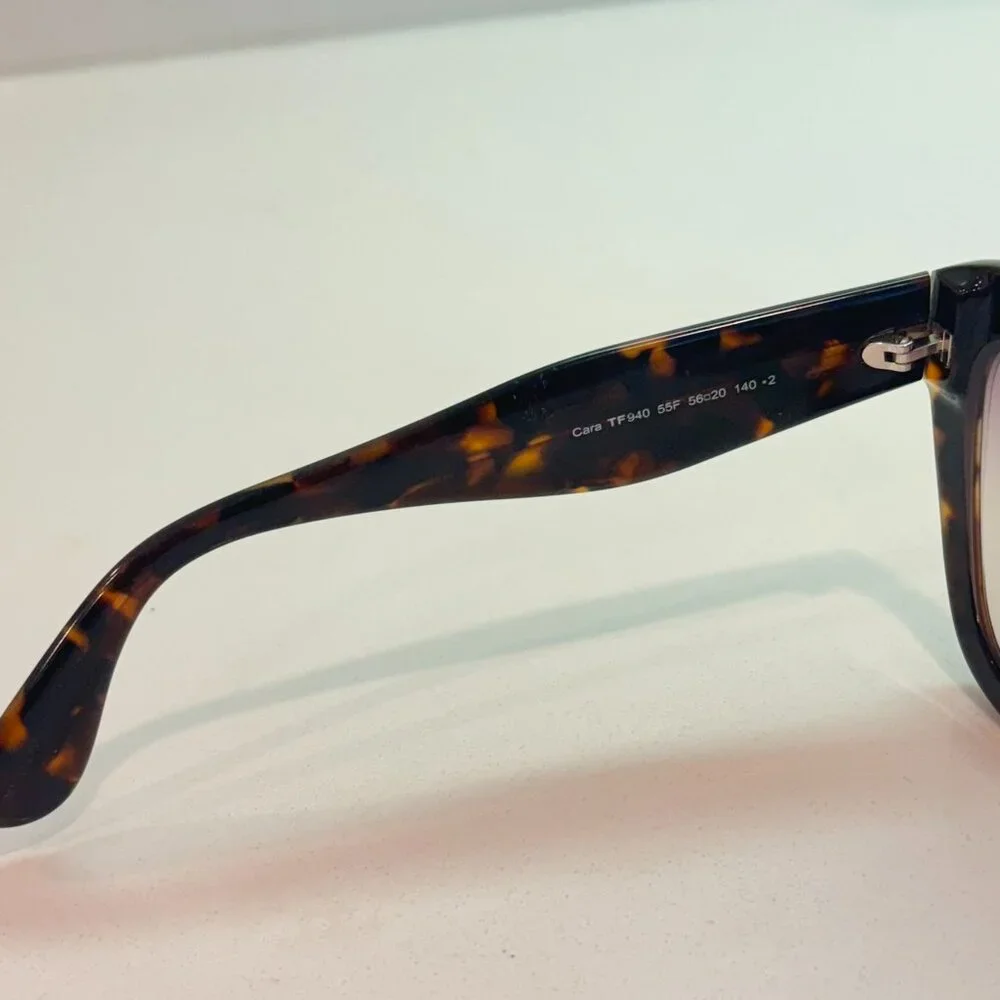 Tom Ford Rx FT0940 - 55F Cara Sunglasses Tortoise Shiny Vintage Dark Havana - Picture 8 of 11